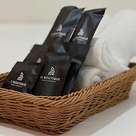 Tj Boutique Hotel ウタイターニー エクステリア 写真