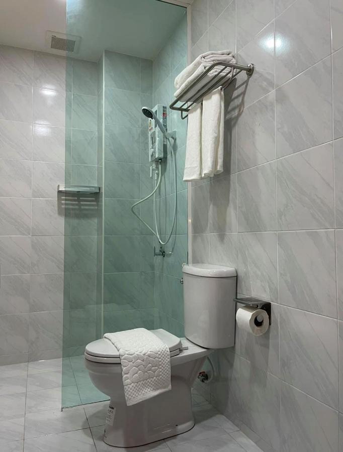 Tj Boutique Hotel ウタイターニー エクステリア 写真