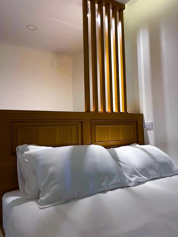 Tj Boutique Hotel ウタイターニー エクステリア 写真