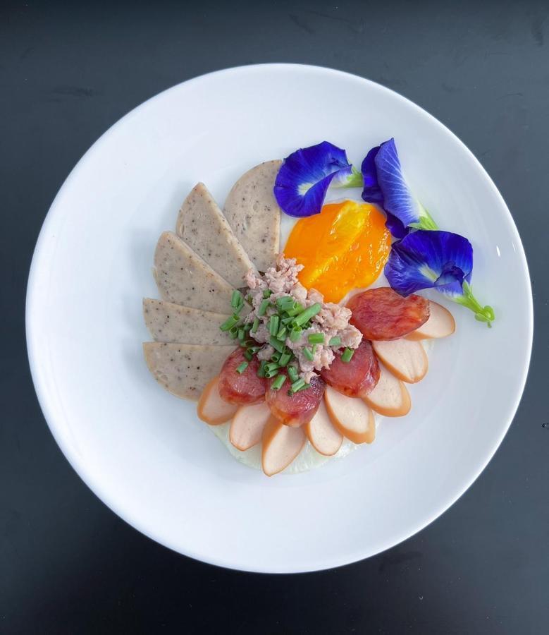Tj Boutique Hotel ウタイターニー エクステリア 写真